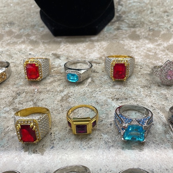 New with gift bag#* Fashion Rings
for Men and Women Pick a ring! - Picture 4 of 10